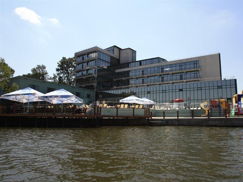 Hotel Zimbru Snagov Tincabesti Exterior photo