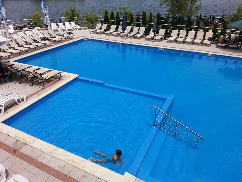 Hotel Zimbru Snagov Tincabesti Exterior photo