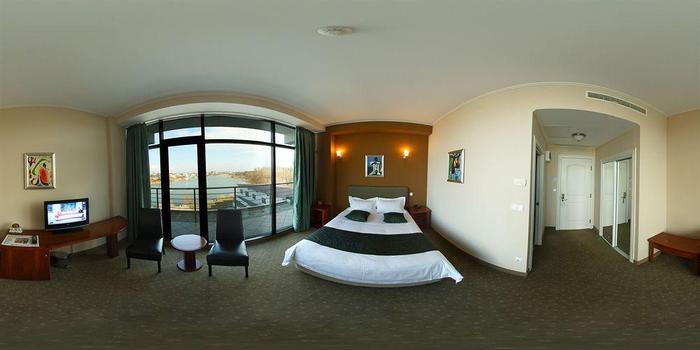 Hotel Zimbru Snagov Tincabesti Exterior photo
